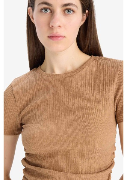 Slim Fit Dar Kesim Bisiklet Yaka Bürümcük Kısa Kollu Tişört E0991AX25SP