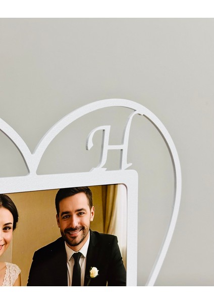 Evlilik & Sevgili Hediyesi – Baş Harfli ve Tarihli Dekoratif Çerçeve-Beyaz-M