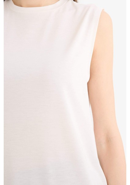 Regular Fit Bisiklet Yaka Basic Düz Kolsuz Tesettür Tişört Tunik A8352AX25SP