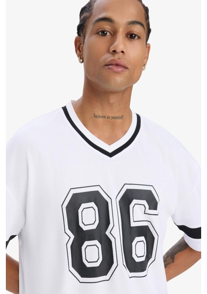 Fit Hızlı Kuruyan Oversize Geniş Kalıp V Yaka Baskılı Sporcu Kısa Kollu Tişört