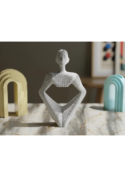 The Empress Moden Biblo Heykel