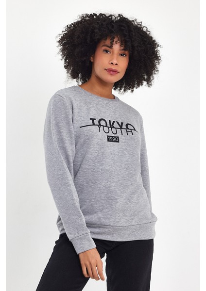 Kadın Bisiklet Yaka Rahat Kalıp 3 Iplik Kalın Tokyo Baskılı Sweatshirt SPR24SWK30 modelleri
