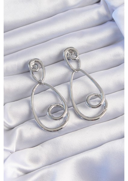 Pirinç Gümüş Renk Kıvrımlı Sallantılı Küpe - Lisinya