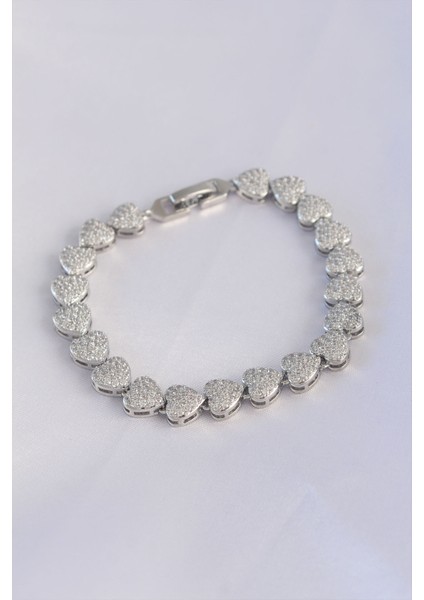 Vip Seri Pirinç Zirkon Taşlı Gümüş Renk Kalp Model Bileklik - Lisinya