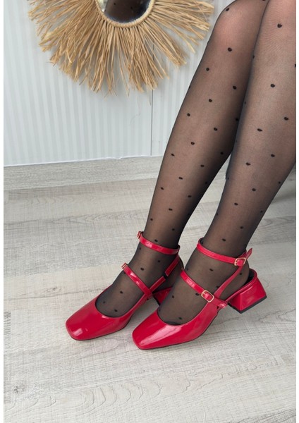 Karmi Kırmızı Rugan Topuklu Kemerli Ayakkabı - Lisinya