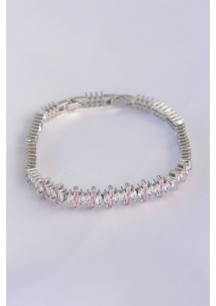 Vip Seri Pirinç Pembe Zirkon Taşlı Gümüş Renk Baget Model Bileklik - Lisinya