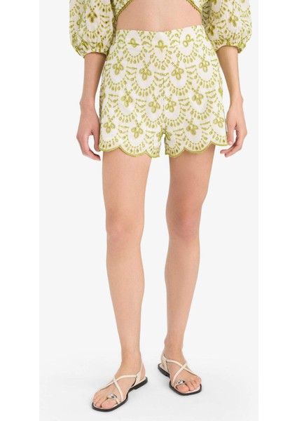 Desenli Nakışlı Brode Plaj Şortu-Fall in Love C6173AX25SM