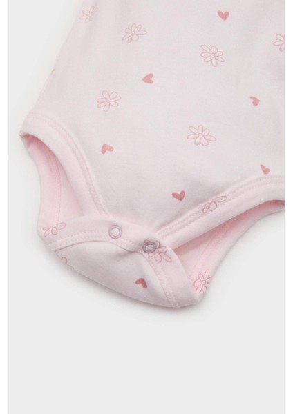 Kız Bebek Hastane Çıkışı 4'lü Takım Desenli Uzun Kollu Tişört Çıtçıtlı Kısa Kollu Body Beli Lastikli Alt Bere