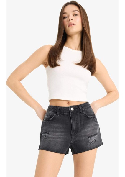 Yüksek Bel Paça Ucu Kesik Jean Şort