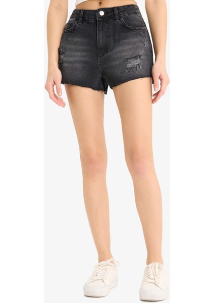 Yüksek Bel Paça Ucu Kesik Jean Şort