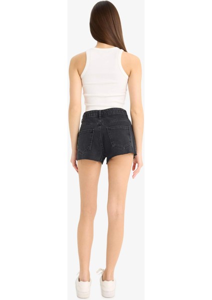 Yüksek Bel Paça Ucu Kesik Jean Şort