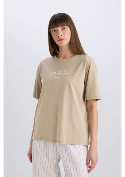 Pijama Takımı Regular Fit Bisiklet Yaka Baskılı Kısa Kollu Üst Çizgili Uzun Alt E3483AX25SP