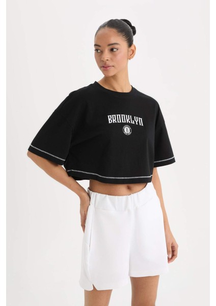 Fit NBA Brooklyn Nets Cropped Fit Bisiklet Yaka Kısa Kollu Tişört B9953AX25SM