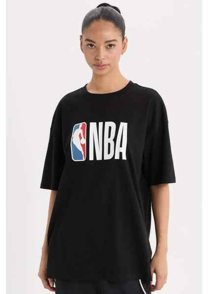 Fit NBA Wordmark Boxy Fit Bisiklet Yaka Kısa Kollu Tişört Z9313AZ25SM