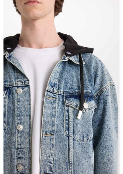 %100 Pamuk Oversize Geniş Kalıp Kapüşonlu Düğmeli Mevsimlik Baharlık Denim Ceket D0417AX25SP