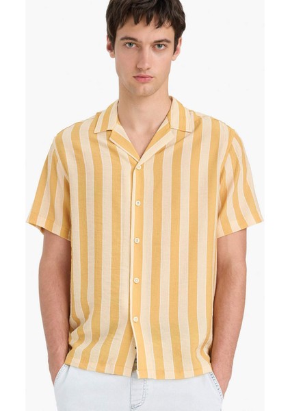 Regular Fit Apaş Yaka Baskılı Çizgili Kısa Kollu Gömlek E5421AX25SM