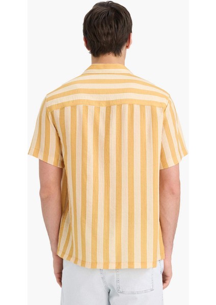 Regular Fit Apaş Yaka Baskılı Çizgili Kısa Kollu Gömlek E5421AX25SM