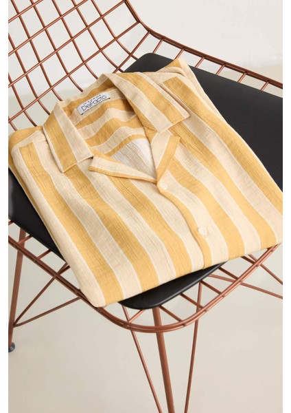 Regular Fit Apaş Yaka Baskılı Çizgili Kısa Kollu Gömlek E5421AX25SM