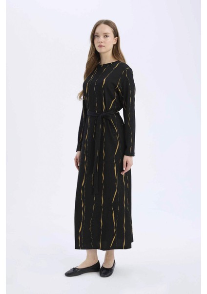 Regular Fit Bisiklet Yaka Desenli Uzun Kollu Bürümcük Maxi Elbise E5461AX25SP