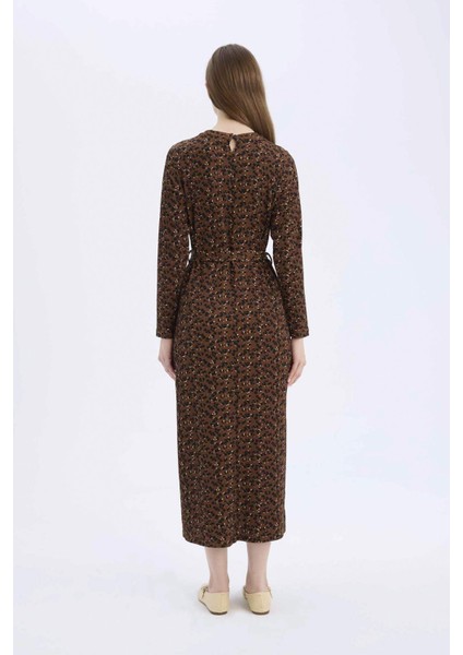 Regular Fit Bisiklet Yaka Desenli Uzun Kollu Bürümcük Maxi Elbise E5461AX25SP