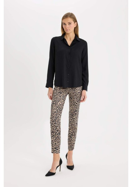 Sigaret Saten Kumaş Pantolon Leopar Desenli Normal Bel Beli Lastikli Düz Paça J8741AZ25SP
