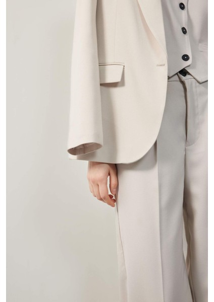 Oversize Geniş Kalıp Düğmeli Basic Düz Blazer Ceket B0490AX25SP