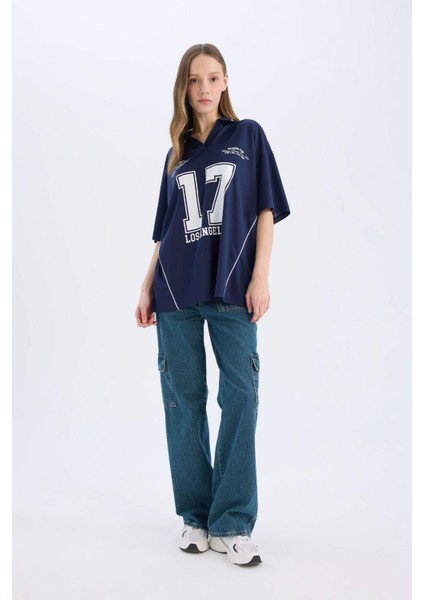 Coool Oversize Geniş Kalıp Polo Yaka Baskılı Forma Kumaşı Kısa Kollu Tişört E5368AX25SM