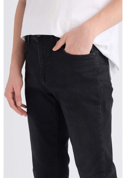 Sergio Regular Fit Esnek Yumuşak Kumaş Normal Kalıp Normal Bel Boru Paça Siyah Jean Pantolon D7335AX25SP