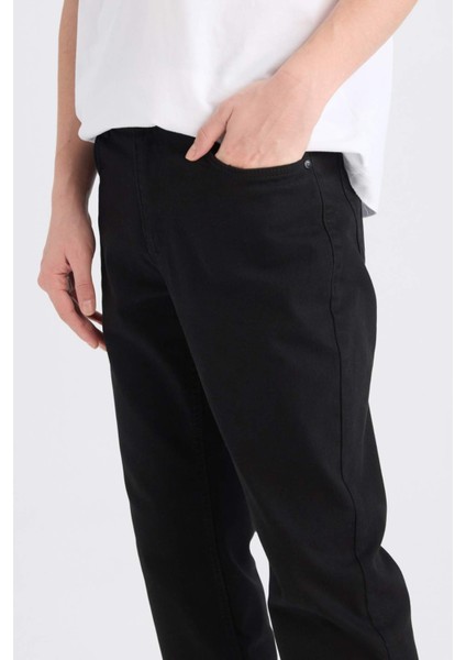 Sergio Regular Fit Solmayan Renk Normal Kalıp Normal Bel Boru Paça Siyah Jean Pantolon E6111AX25SP