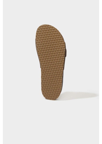 Kadın Düz Taban Tek Bantlı Suni Deri Terlik