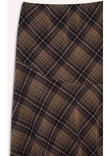 Asimetrik Kareli Normal Bel Tül Midi Etek E4811AX25SP