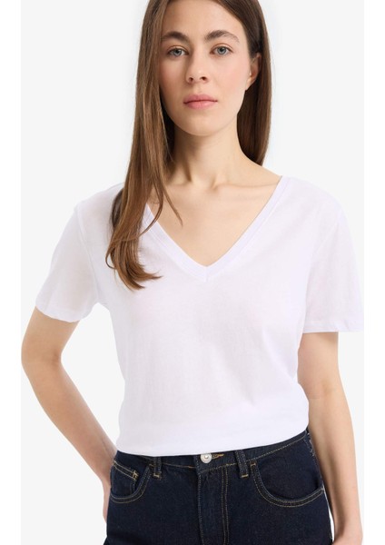 %100 Pamuk Regular Fit V Yaka Basic Düz Kısa Kollu Beyaz Tişört W9578AZ25SP