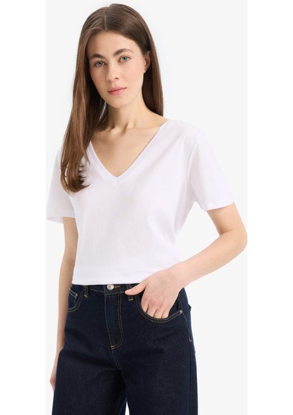 %100 Pamuk Regular Fit V Yaka Basic Düz Kısa Kollu Beyaz Tişört W9578AZ25SP