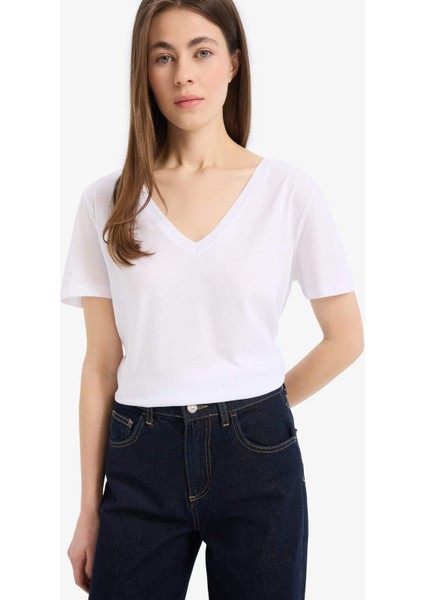%100 Pamuk Regular Fit V Yaka Basic Düz Kısa Kollu Beyaz Tişört W9578AZ25SP