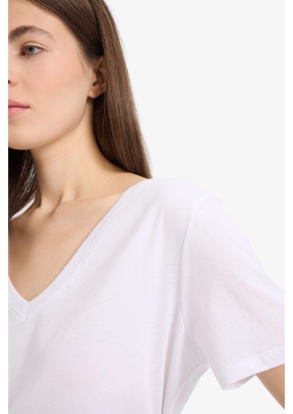 %100 Pamuk Regular Fit V Yaka Basic Düz Kısa Kollu Beyaz Tişört W9578AZ25SP