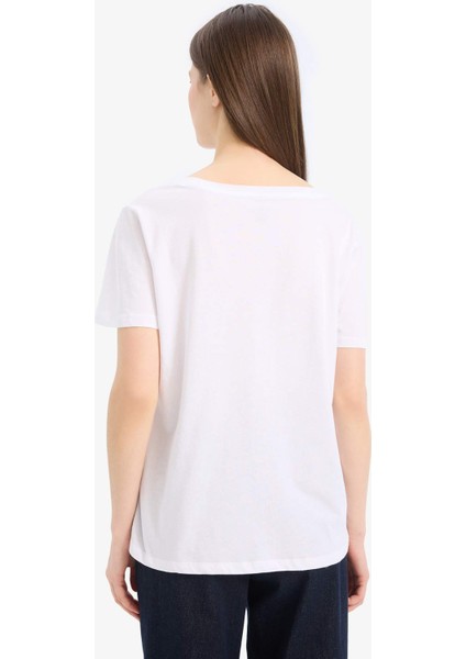 %100 Pamuk Regular Fit V Yaka Basic Düz Kısa Kollu Beyaz Tişört W9578AZ25SP