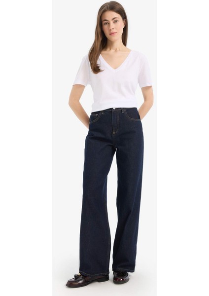 %100 Pamuk Regular Fit V Yaka Basic Düz Kısa Kollu Beyaz Tişört W9578AZ25SP