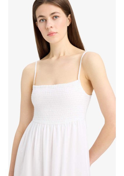 Elastik Yaka Pamuklu Askılı Beyaz Maxi Elbise E6856AX25SM