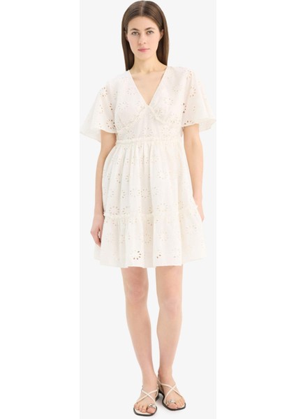 V Yaka Pamuklu Kısa Kollu Mini Elbise E6858AX25SM