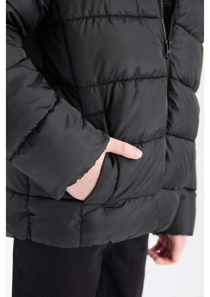 Erkek Çocuk Su Geçirmez Kapüşonlu Fermuarlı Şişme Mont A1875A825AU