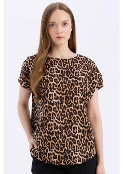 Regular Fit Leopar Desenli Bisiklet Yaka Kısa Kollu Bluz E7038AX25SP