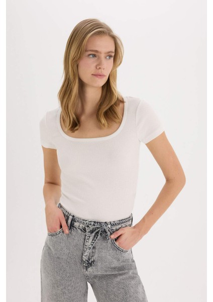 Slim Fit Dar Kesim Yuvarlak Yaka Basic Düz Fitilli Kaşkorse Kısa Kollu Çıtçıtlı Tişört E6579AX25SP