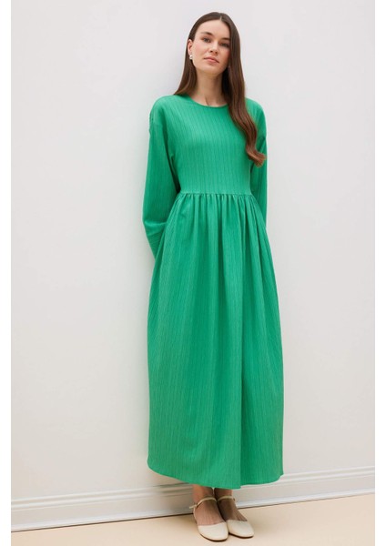 Regular Fit Bisiklet Yaka Gofre Dokulu Uzun Kollu Maxi Elbise E6597AX25SP