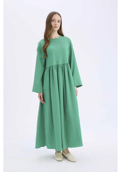 Regular Fit Bisiklet Yaka Gofre Dokulu Uzun Kollu Maxi Elbise E6597AX25SP