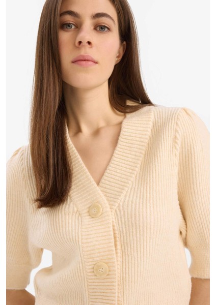 Fitted V Yaka Düğmeli Kısa Kollu Triko Hırka E6906AX25SP