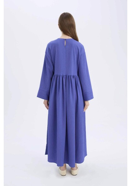 Regular Fit Bisiklet Yaka Gofre Dokulu Uzun Kollu Maxi Elbise E6597AX25SP
