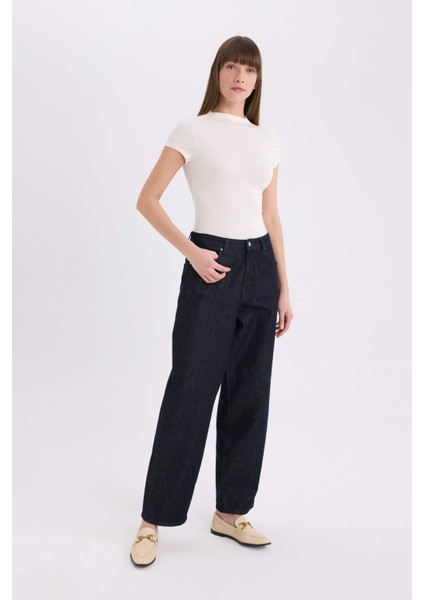 Slim Fit Dar Kesim Yarım Balıkçı Yaka Soft Touch Kısa Kollu Tişört E5906AX25SP