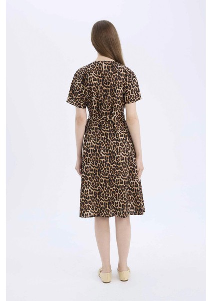 Regular Fit Bisiklet Yaka Leopar Desenli Kuşaklı Kısa Kollu Midi Elbise E7113AX25SP