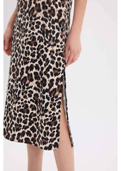 Leopar Desenli Yuvarlak Yaka Saten Kolsuz Midi Abiye Elbise
