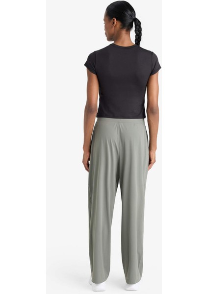 Fit Straight Fit Geniş Paça Standart Boy İnce Sporcu Pantolon E2542AX25SM